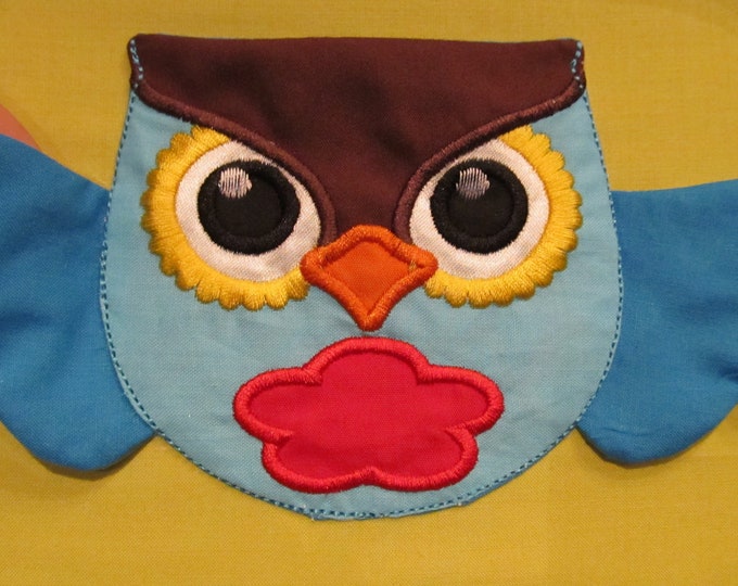 Flying owl pocket with wings in-the-hoop ITH project machine embroidery applique design for hoops 4x4 and 5x7, instant download, add pocket