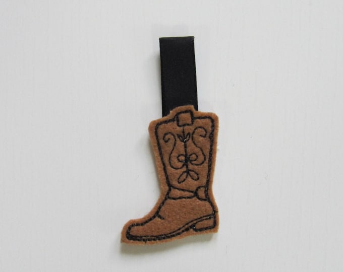 Cowboy boot key fob, feltie, mini machine embroidery design, felt outline mini embroidery keyfob keychain in the hoop embroidery project