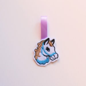 Horse head key fob, feltie, mini machine embroidery design, felt outline mini embroidery, key fob keychain in the hoop embroidery project