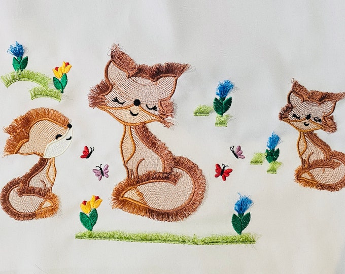 Two pretty Foxes light stitch fringed animal SET of 2 types little fuzzy fluffy Fox fringe in the hoop ITH machine embroidery designs