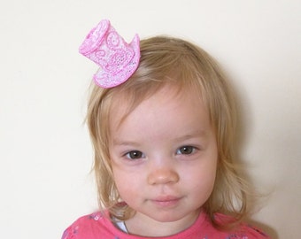 Lace Top Hat FSL, Free standing embroidery design  4x4  Used with water soluble stabilizer