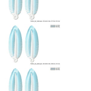 K&ouml;nnte beinhalten: Drei S&auml;tze blauer und wei&szlig;er Federn-Stickmuster. Die Designs sind in verschiedenen Gr&ouml;&szlig;en, wobei das kleinste 4,1 cm, das mittlere 6,4 cm und das gr&ouml;&szlig;te 5,1 cm gro&szlig; ist. Die Designs sind alle im gleichen Stil, mit einer langen, schmalen Form und einer spitzen Spitze.