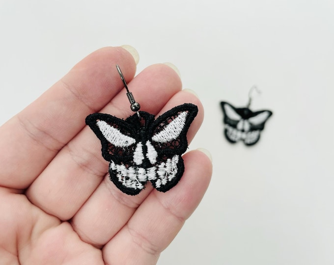 Halloween Spooky Skull Butterfly earrings FSL freestanding lace machine embroidery designs girls charm simply in the hoop size 1.2 inch