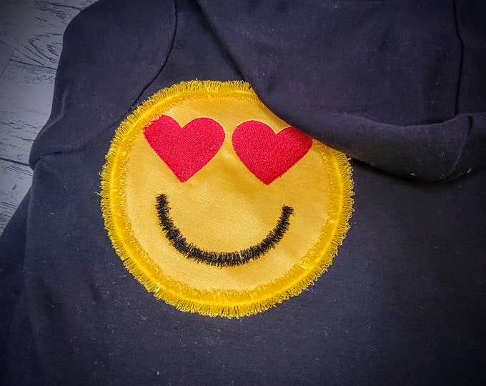 Big Fringed Happy Face applique, awesome fluffy happy face heart eyes fringe in the hoop ITH machine embroidery designs kids cute design