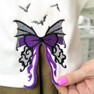 Halloween Spooky Bow Split Seitennaht Ausschnitt Seitenbogen Füllstich und Spitzeneffekt Maschinenstickerei Designs Mädchen T-Shirt Sweatshirt Design
