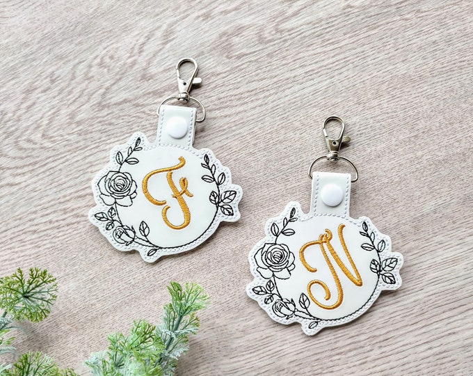 Round circle floral frame initial Monogram A-Z key fob snap tab in the hoop ITH keyfob bag tag keychain machine embroidery designs hoop 4x4