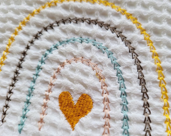 Primitive Quick light stitch Chain heart mini rainbow machine embroidery designs in assorted mini sizes looks like handstitched