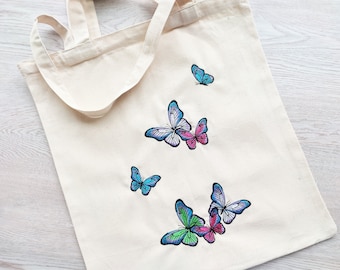 Realistic small Butterflies 4 types machine embroidery designs in assorted sizes beautiful summer awesome girl girly colorful butterfly