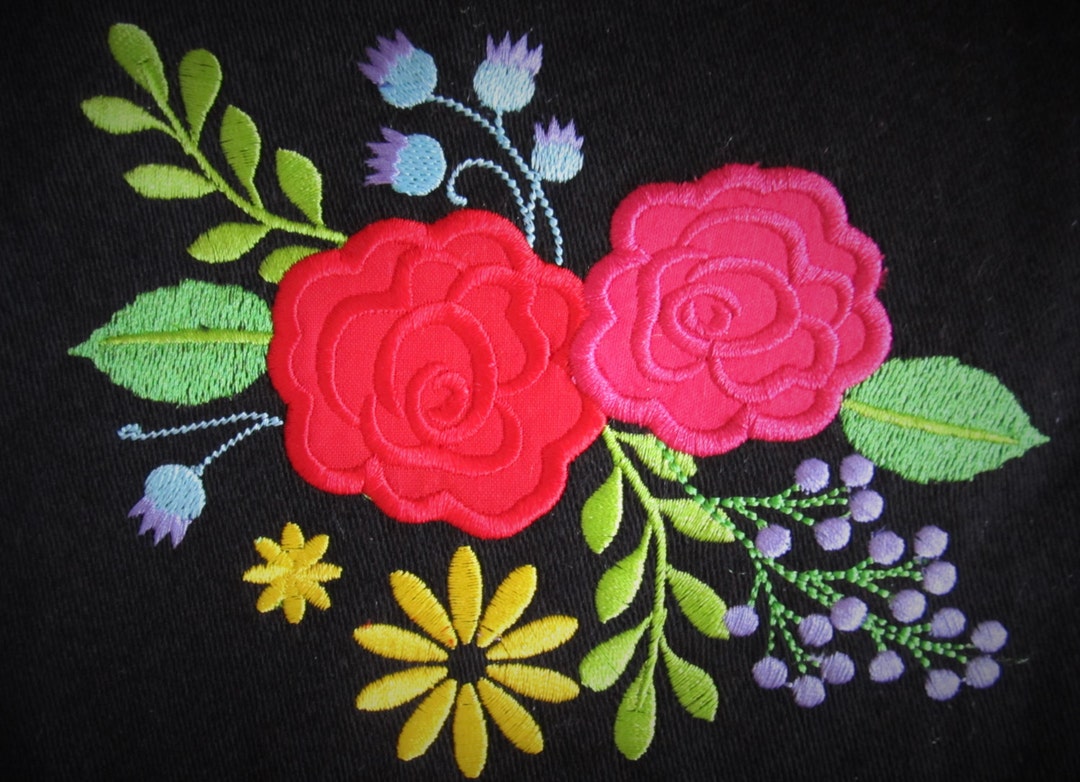 美品✨AMERI MEDI VINTAGE FLOWER EMBROIDERY Ameri（アメリ）の「MEDI VINTAGE FLOWER EMBROIDERY SHIRT