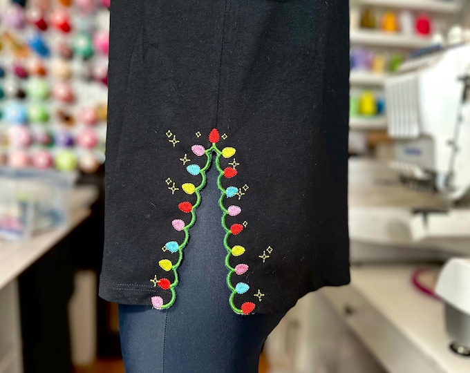 Christmas Lights scallop edge side bow split seam machine embroidery designs Christmas tree sparkle garland kids outfit t-shirt sweatshirt