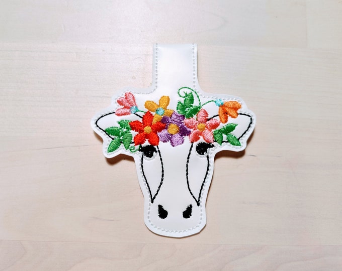 Floral crown cow head, cow face with flowers, key fob ITH keyfob snap tab mini machine embroidery design, in the hoop embroidery project