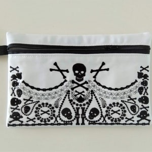 Cráneos pequeño bolso, bolsa, sobre ITH, bolsillo, ITH en los diseños de bordado de la máquina del aro In-The-Hoop 5x7 y 6x10