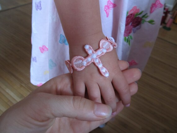 Lace baby bracelet FSL, Free standing jewelry embroidery design  4x4  water soluble stabilizer EMBROIDERY