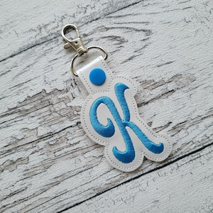 Key fob snap tab Monogram alphabet initial script letters from A up to Z in the hoop ITH keyfob keychain bag tag machine embroidery designs