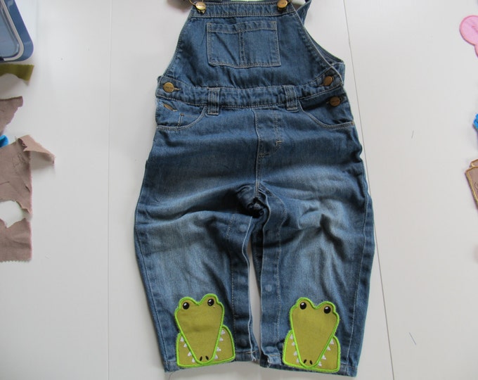 Walking loving croc awesome kids trousers bottoms decorations - machine embroidery applique designs ITH In the hoop project