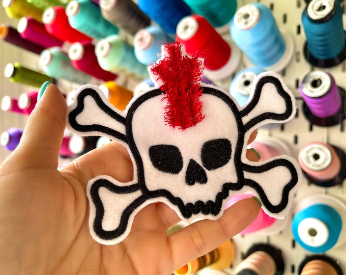 Punk crossbones skull Fringed fluffy applique fringe hair skull patch in the hoop ITH Halloween punk machine embroidery design fringed head