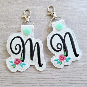 Key fob snap tab Meadow Monogram alphabet initial script letters A-Z simply in the hoop ITH girl keychain bag tag machine embroidery designs