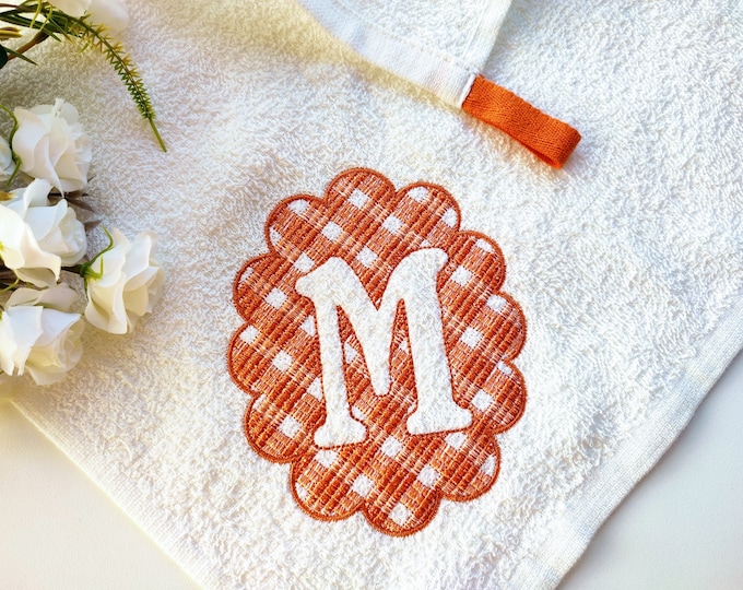 Gingham scalloped Monogram in oval shape embossed initial letters A-Z machine embroidery designs for hoop 4x4 and 5x7 Christmas wedding idea