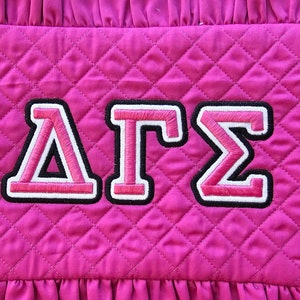 Griechische Schwesternschaften Bruderschaften Puff Sport Varsity Stickerei Schrift Applikation Maschinenstickerei Designs