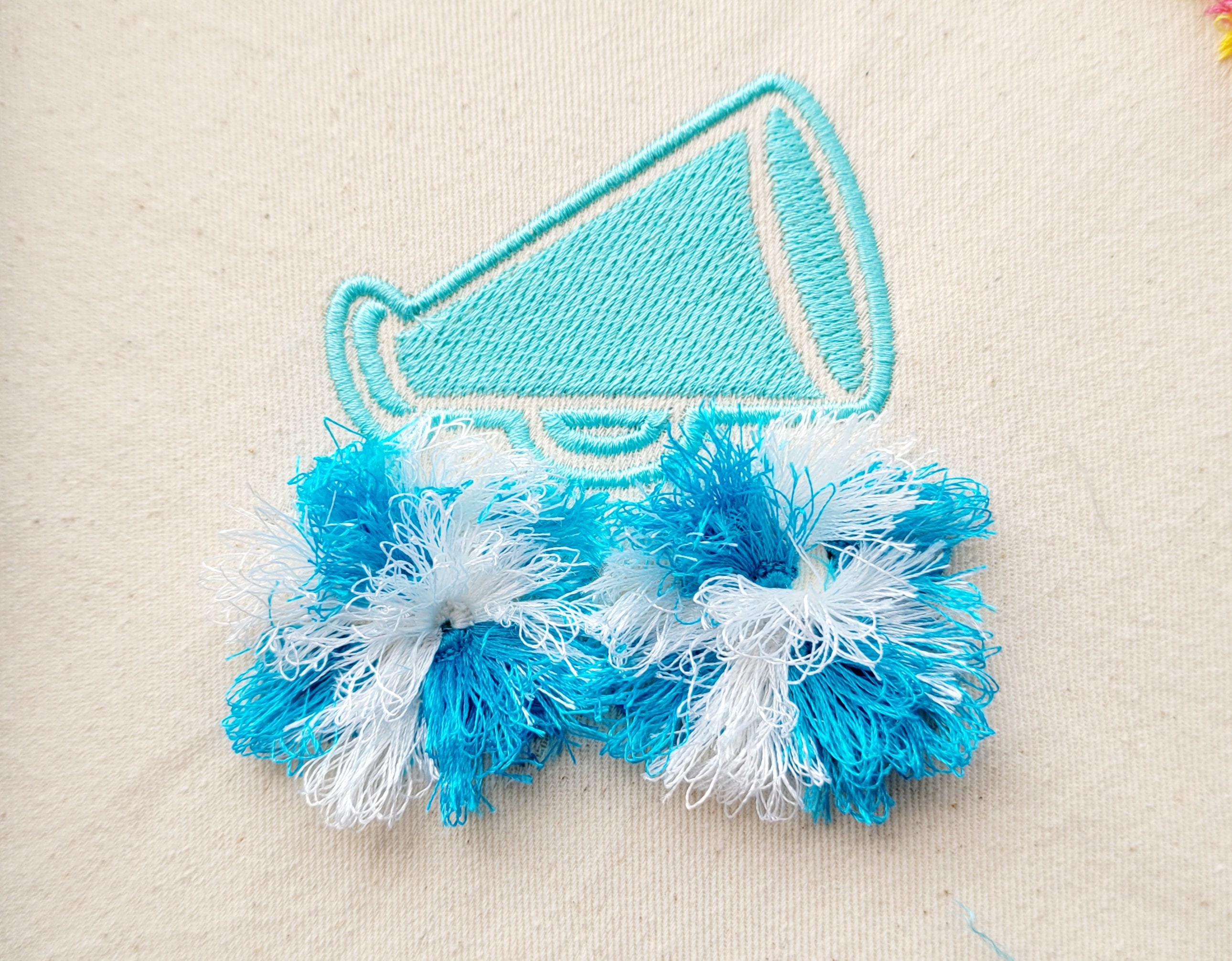 Fluff Your Cheerleading Pom Poms