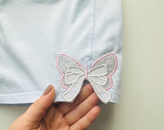 Small Butterfly Wings side Bow double 2 layers Applique machine embroidery designs heirloom ribbon small sizes 4 and 5 inches sweatshirt bow