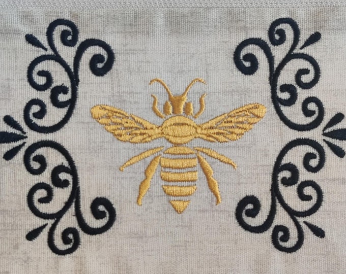 Monogram regal royal bee ornamental frame decoration bee machine embroidery designs great accent for your fabric! assorted sizes