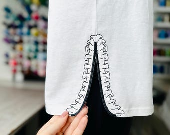 Adorable Ruffle split side seam cutout girly side bow machine embroidery designs kids girls t-shirt sweatshirt embroidery multiple sizes