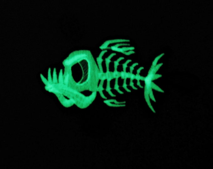 Piranha fish bare bone Fish skeleton Glow in the dark special machine embroidery design and in the hoop feltie key fob snap tab glowing