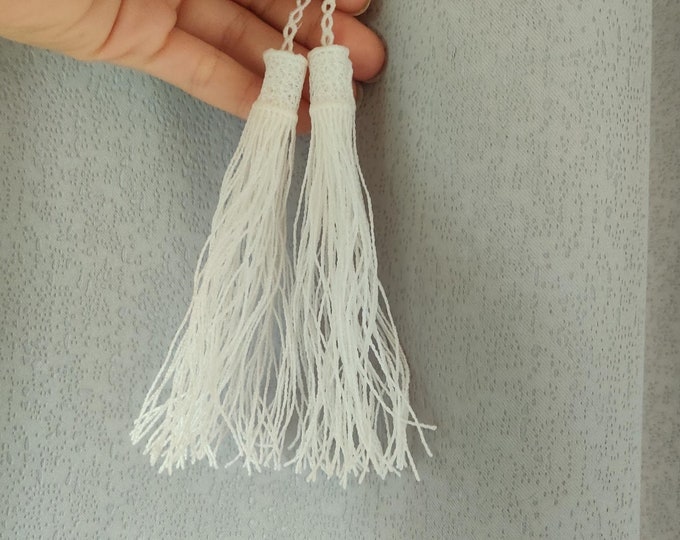 Tassel 3D three-dimensional, 3 dimensional, FSL, Free standing lace embroidery design in the hoop ITH embroidery 5x7 fringed tassels