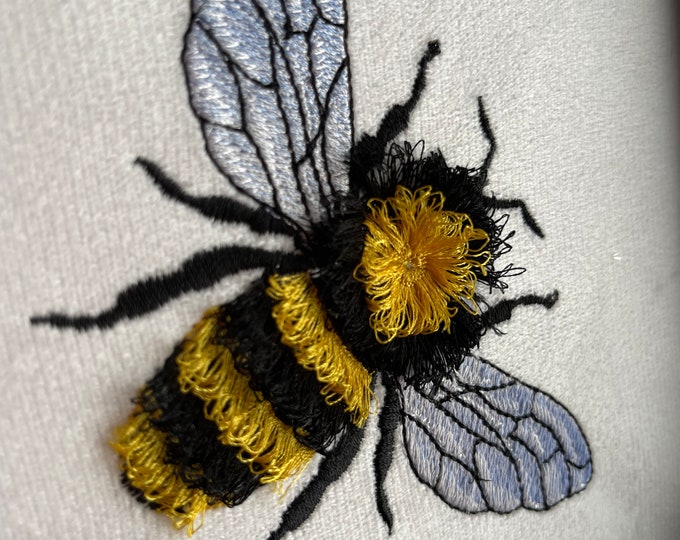 Fringed Bee cute honeybee insect machine embroidery designs 3.5, 4, 5, 6 in fluffy fur chenille bee fringe in the hoop ITH project Bumblebee