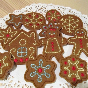 Sweet home Christmas Gingerbread in-the-hoop project feltie - machine embroider designs - ITH (in the hoop)