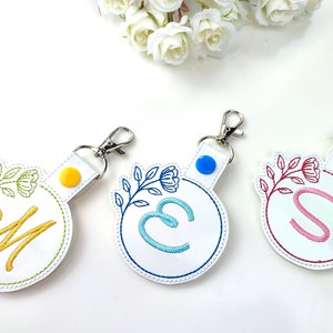 Round circle floral frame initial Monogram A-Z key fob snap tab in the hoop ITH keyfob bag tag keychain machine embroidery designs hoop 4x4