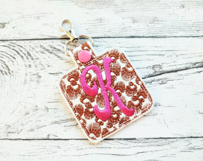 Key fob snap tab leopard spot Monogram alphabet initial letters from A up to Z in the hoop ITH keychain bag tag machine embroidery designs