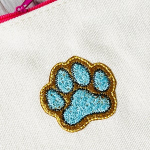 Hundtass valptass fuskmärke med fusk chenillesömmar och glitter HTV-skrot glitter vinyl maskinbroderimönster storlek 2 tum