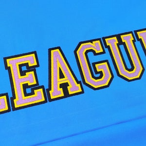 2 contornos 3 colores puntada de relleno Athletic Varsity Collegiate tipo de bloque Fuente máquina bordado diseños letras y números del alfabeto deportivo