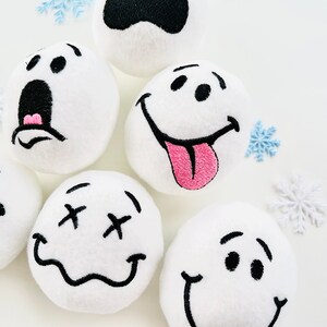 Set of 6 Snowball for playing snow fight ITH In The Hoop Machine Embroidery designs in one step super simply ITH kids soft toy plushie ball image 2