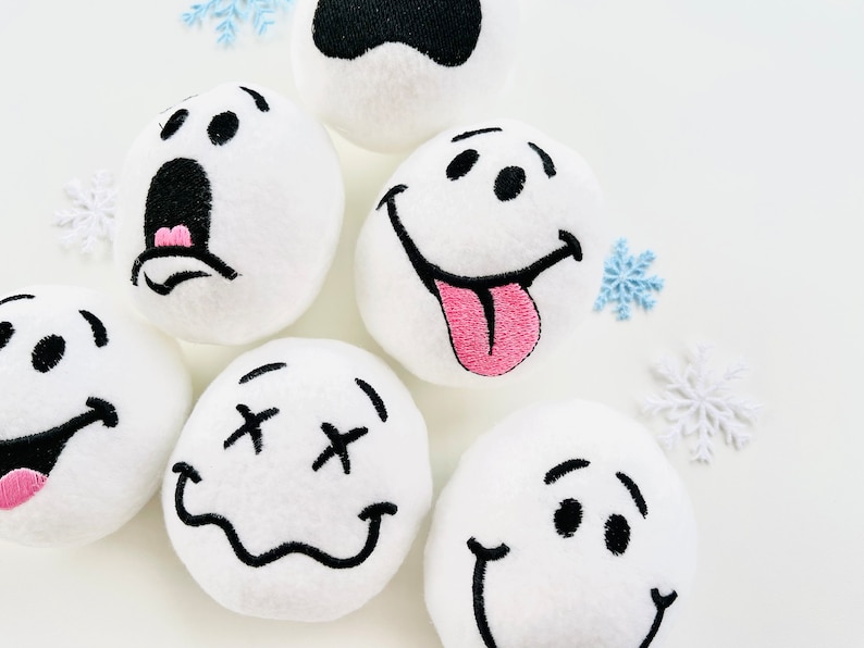 Set of 6 Snowball for playing snow fight ITH In The Hoop Machine Embroidery designs in one step super simply ITH kids soft toy plushie ball image 2