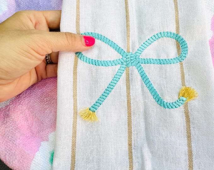 Rope Bow fringed fluffy rope ends tassel rope stitch cowboy farm towel napkin decoration Machine Embroidery Designs multiple sizes 4 to 8in