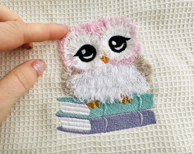 Cute fringed fluffy Owl reading Books little bookworm machine embroidery designs chenille fur fringe in the hoop kids smart Owl bird Book