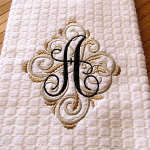 Ornamental Elegante remolino y rizo una letra Monograma conjunto completo A-Z diseños de bordado de máquina para aro 4x4, 5x7, regalo de boda de almohada de toalla