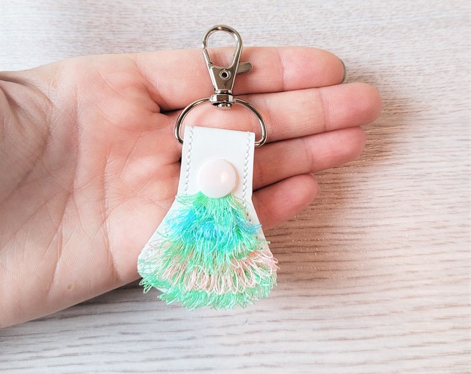 Fringed mini Christmas tree key fob snap tab ITH in the hoop machine embroidery designs for hoop 4x4, kids fluffy playful keychain gift idea