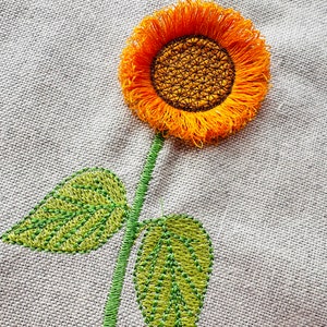 Sunflower Fringed Flower Stem Fluffy Fringe sunflower in 4 Sizes Embroidery Files machine embroidery designs download single Sunflower fuzzy