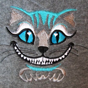 Geweldige Cheshire Cat-borduurontwerpen - machineborduurontwerpen van 4 x 4 en 5 x 7 voor Wonderland Teaparty-projecten