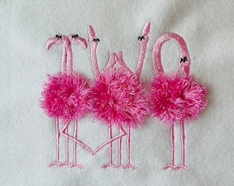 Schriftart Gesamtes Alphabet Fransen flauschige Chenille Flamingos Maschinenstickerei Designs Flamingo für Reifen 4x4 5x7 Fransenfell Flamingos ABC