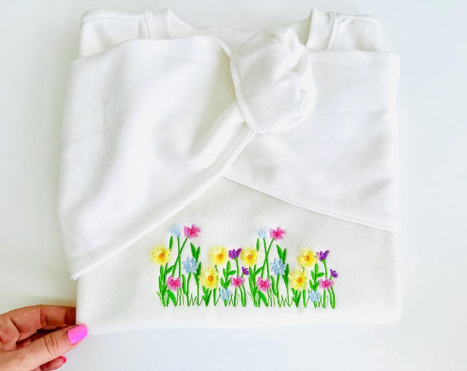 Fringed Fluffy Floral Border Garden grass Flower seamless design girls outfit sweet home machine embroidery designs sizes 2.5 up to 9 inch
