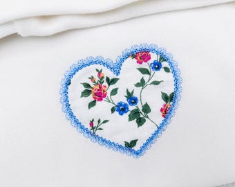 Delicate Lace Edge Heart Applique kids baby girls Valentine Monogram Heart shape frame machine embroidery designs sizes 3 up to 6 inch