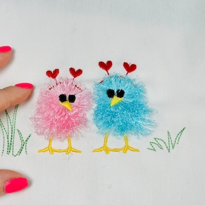 Cute little Chicks machine embroidery designs Fringed Fluffy Chick 2 in a row chenille farm bird small chicken baby kids awesome fur design