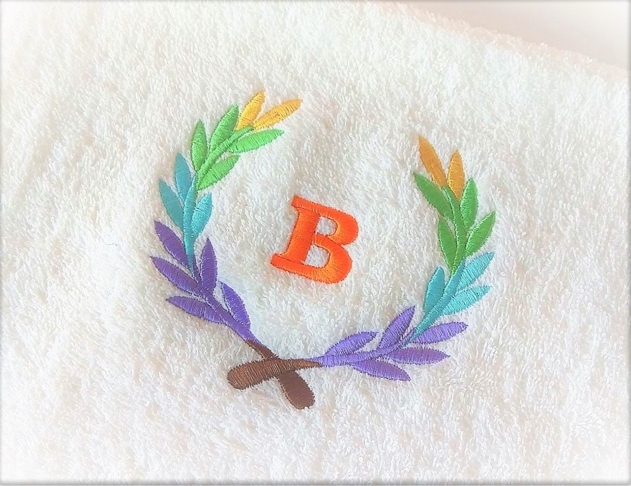 Instant download monogram Frame 4x4 inch hoop Tiny Bud Wreath- Machine Embroidery File design
