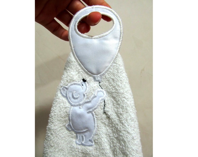 Bear - towel topper hanging hole - "In The Hoop" machine embroidery designs ITH project for hoop 5x7, cute bear with a balloon kids towel