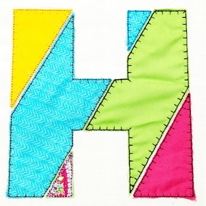 Diagonal Bias Patchwork med raggedy kantapplikation alfabet och siffror, barnnamn typsnitt maskinbroderi applikationsdesigner ring 4x4, 5x7, 6x10